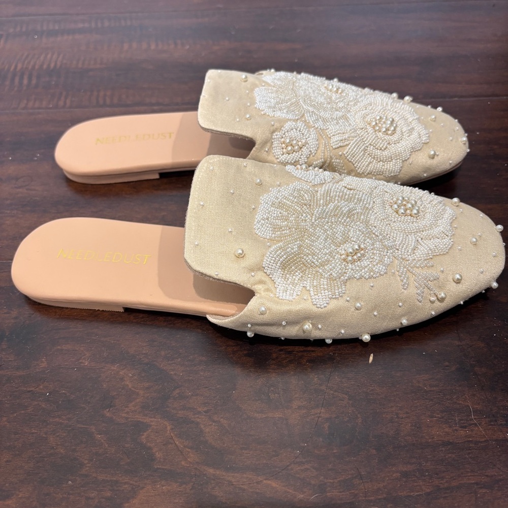 Needledust Cream Floral Beaded Flats - Picture 2 of 6